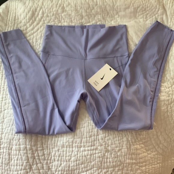 NIKE YOGA LUXE Training Leggings with 7/8 leg, high waist ribbed sides Sri Lanka - Picture 4 of 16